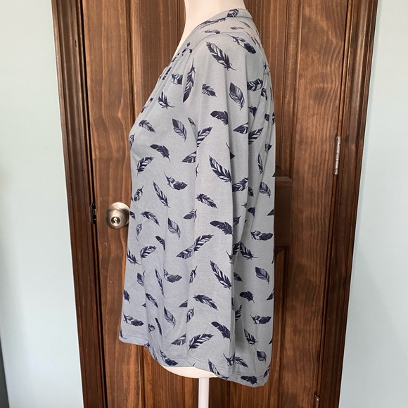 H&M Soft Blue Feather Print Boho Hippie Shirt - Picture 3 of 7